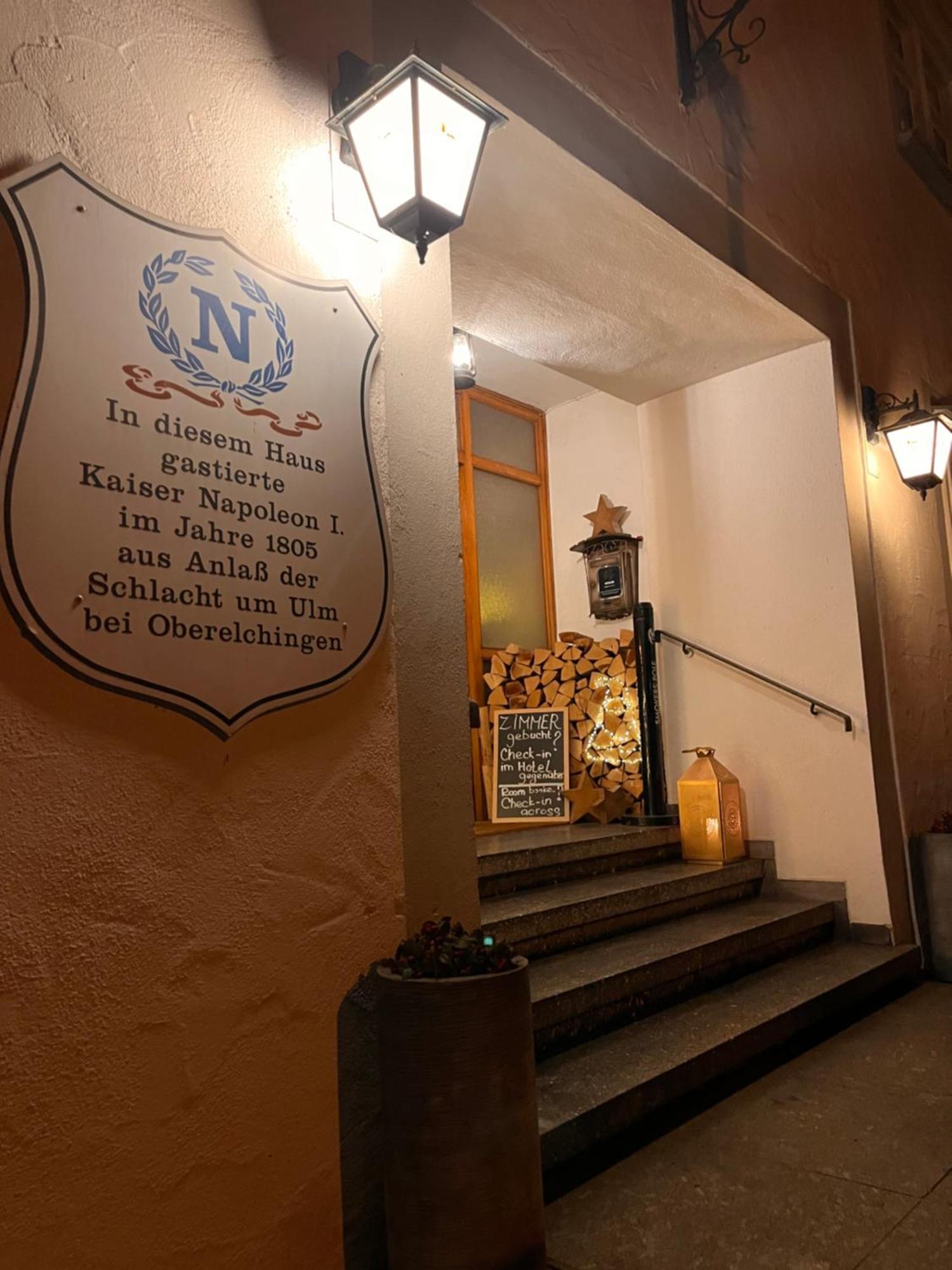 Gasthof Zum Ritter - A Cozy Historical Landmark Ulm Bagian luar foto